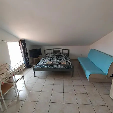 Dejan Apartments-top Centar-old Town-low Budget Appartamento *