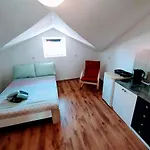 Dejan Apartments-top Centar-old Town-low Budget Apartment