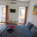 Apartment Dejan Apartments-top Centar-old Town-low Budget *