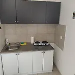 Dejan Apartments-top Centar-old Town-low Budget Apartament Pula