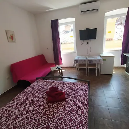 Апартаменты Dejan 2-top Centar-old Town Пула