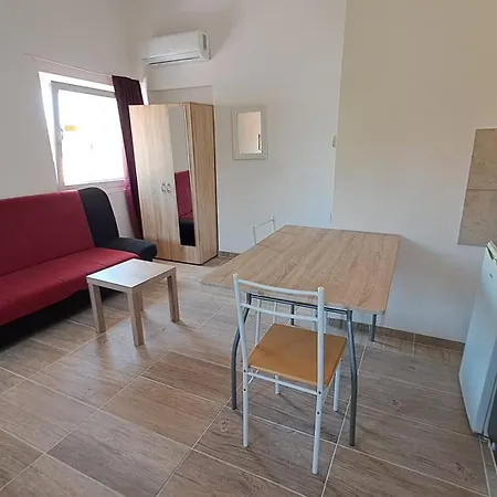 Апартаменты Dejan 2-top Centar-old Town Пула