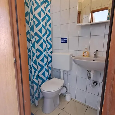 Dejan Apartments-top Centar-old Town-low Budget Пула