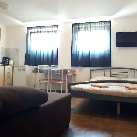 Dejan 2-top Centar-old Town Апартаменты Пула