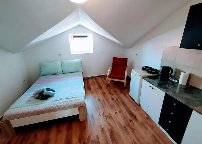 Dejan Apartments-top Centar-old Town-low Budget 아파트