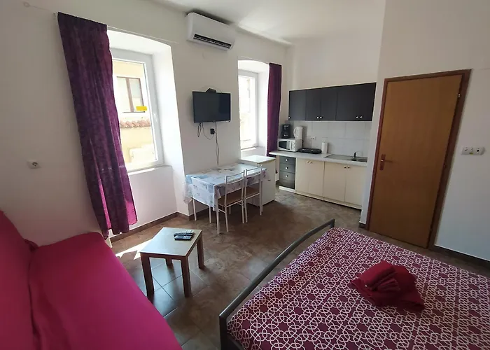 Dejan Apartments-top Centar-old Town-low Budget