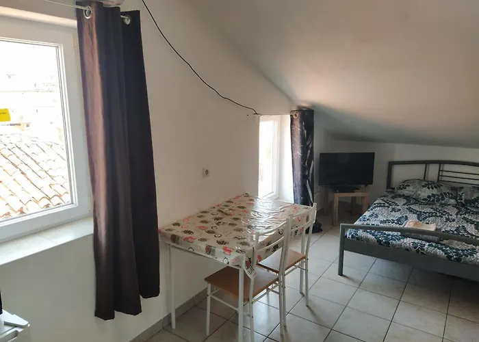 Dejan Apartments-top Centar-old Town-low Budget 아파트