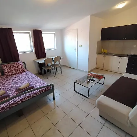 Dejan Apartments-top Centar-old Town-low Budget Apartment