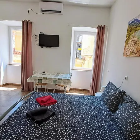 Apartment Dejan Apartments-top Centar-old Town-low Budget *