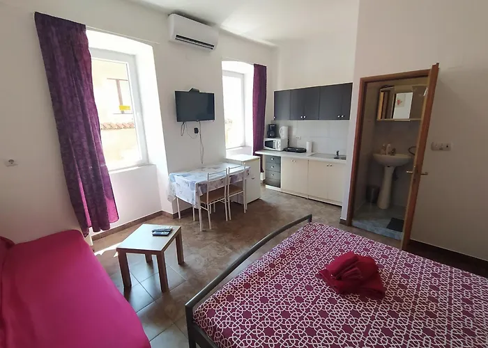Dejan Apartments-top Centar-old Town-low Budget Lejlighed Pula