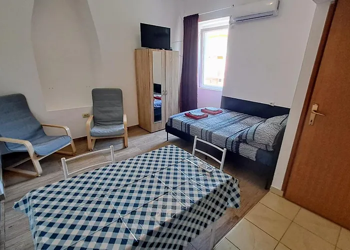 Dejan Apartments-top Centar-old Town-low Budget Lejlighed Pula